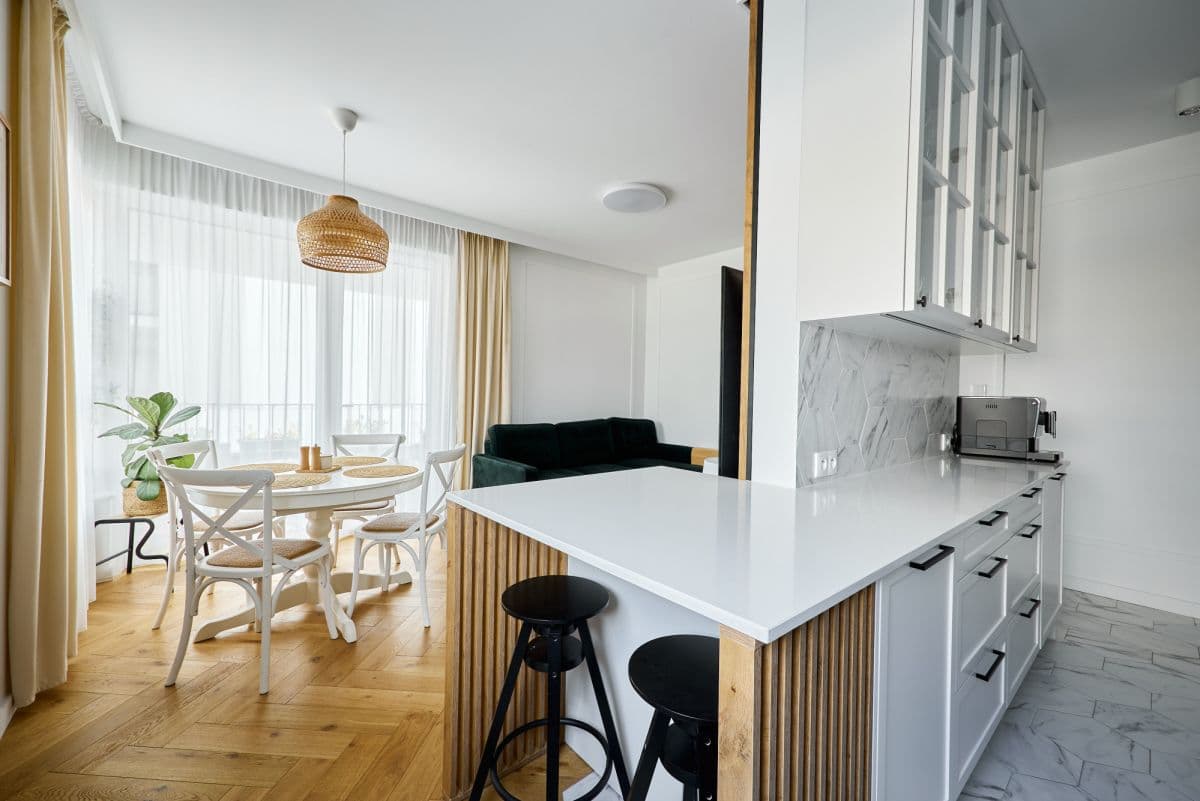 Spacious family home with large backyard – 6