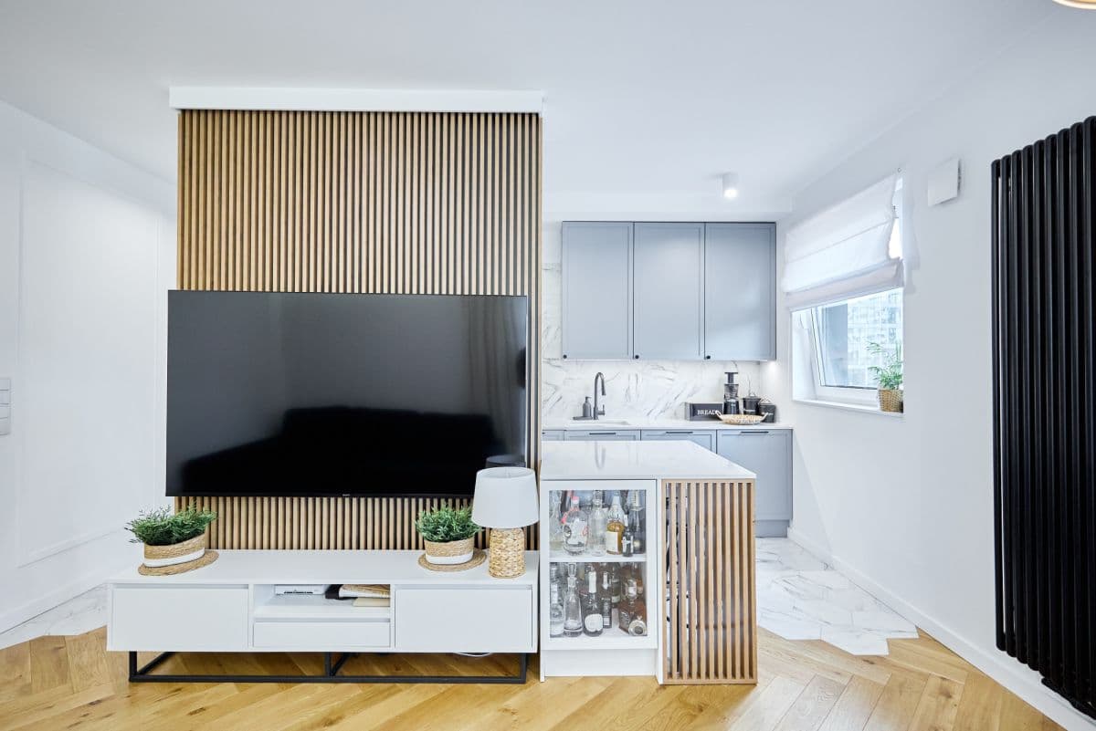 Spacious family home with large backyard – 1