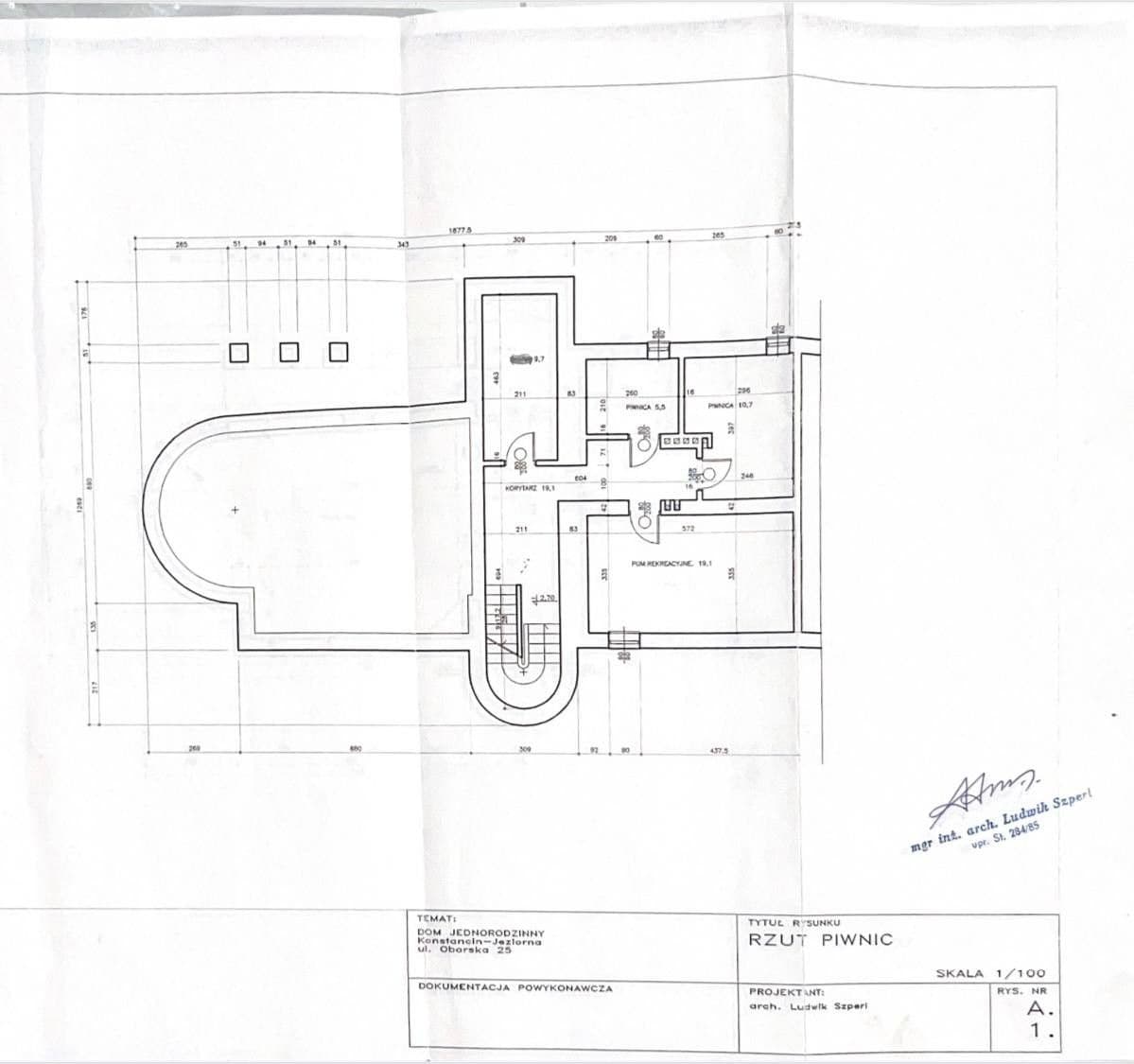 Unique home suitable for medical or other business – 16