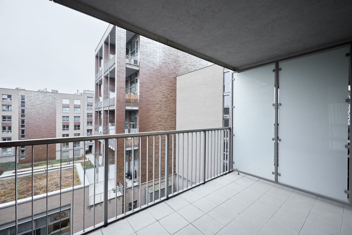 Modern loft apartment in Qbik – 10