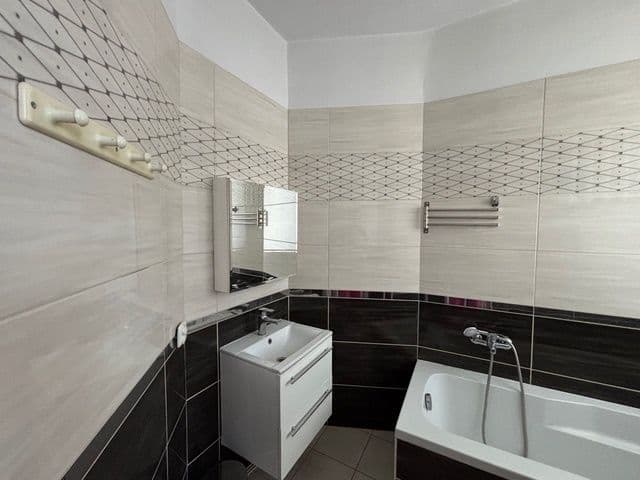 Просторный дом на продажу с потенциалом – 10