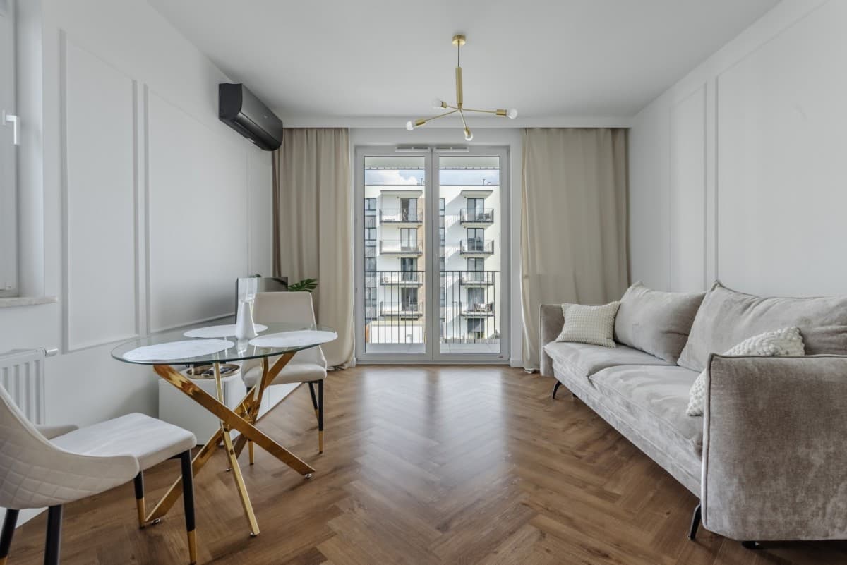 Современная 2-комнатная квартира в Варшаве, Саломея – 1