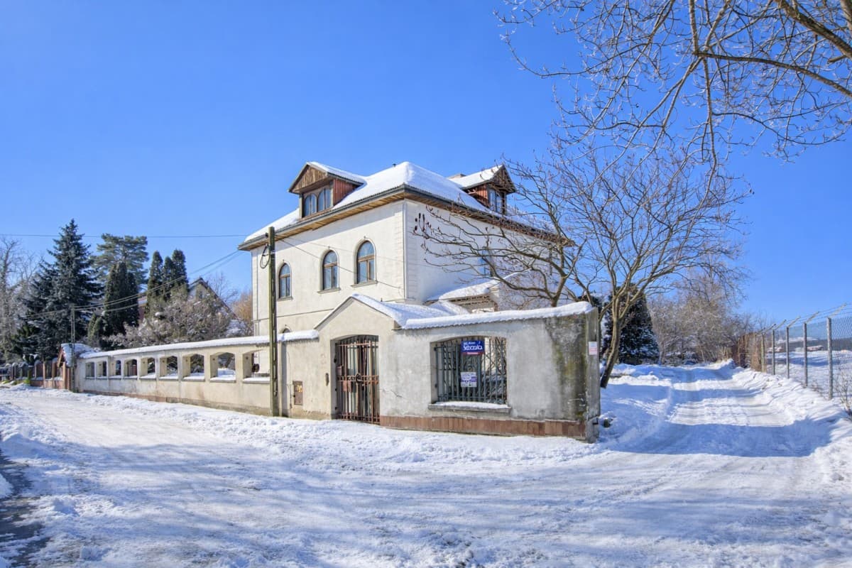 Дом с хозяйственным зданием в Бемово, Варшава – 2