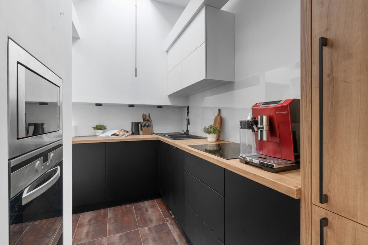 Ремонтированная квартира рядом с метро Кабаты с антресолью – 8