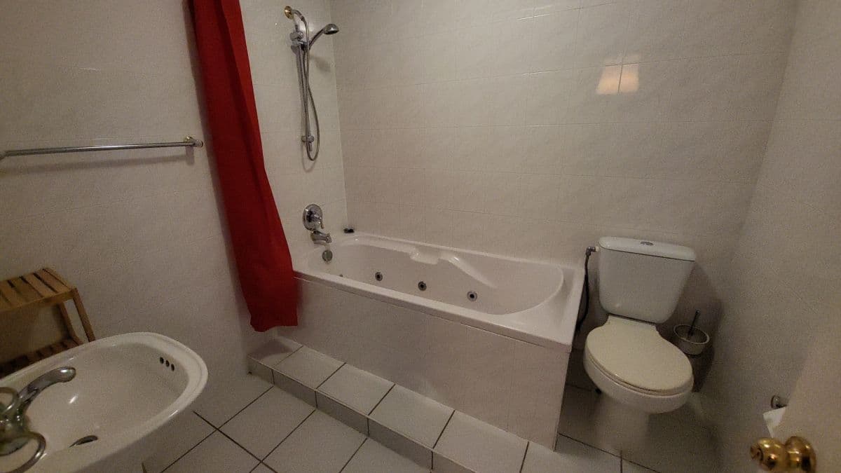 Просторный дом в аренду в Вавре с садом – 7