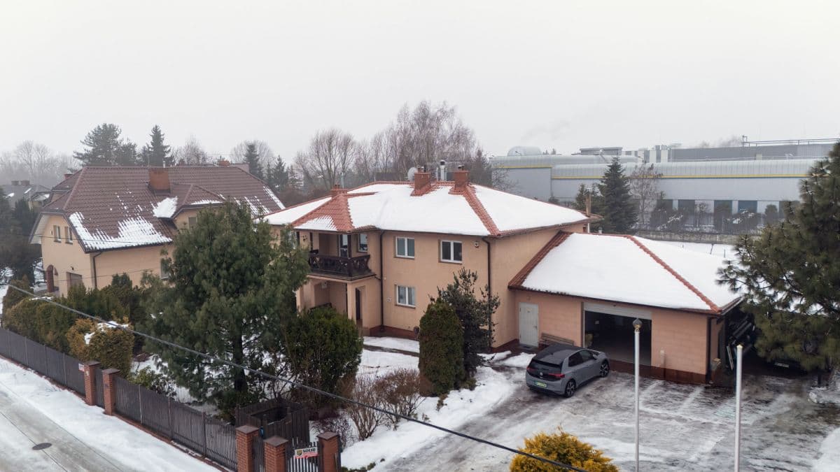 Просторный семейный дом с бизнес-потенциалом в УРСИНОВЕ – 1