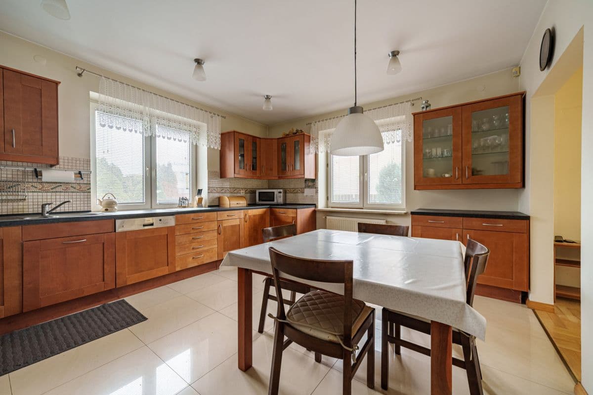 Просторный семейный дом с бизнес-потенциалом в УРСИНОВЕ – 7