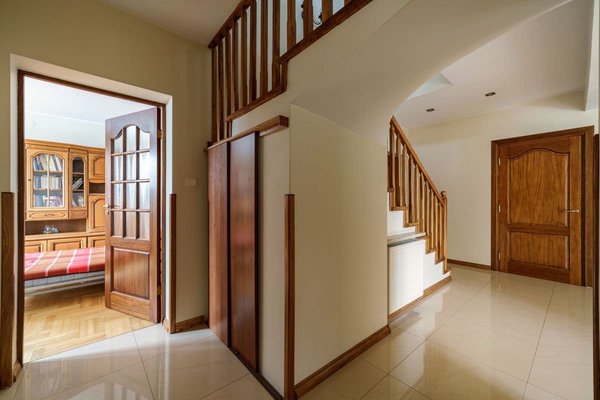 Просторный семейный дом с бизнес-потенциалом в УРСИНОВЕ – 10