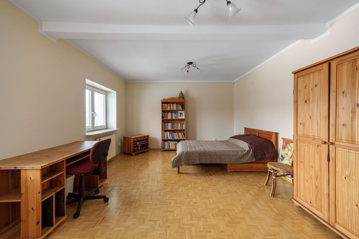 Просторный семейный дом с бизнес-потенциалом в УРСИНОВЕ – 16