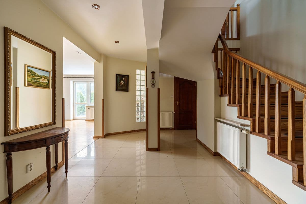 Просторный семейный дом с отдельным офисом – 3