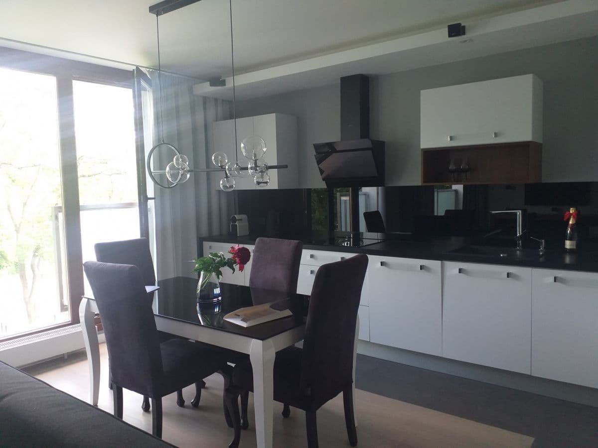 Стильная квартира 55 м² с балконом и парковкой – 10