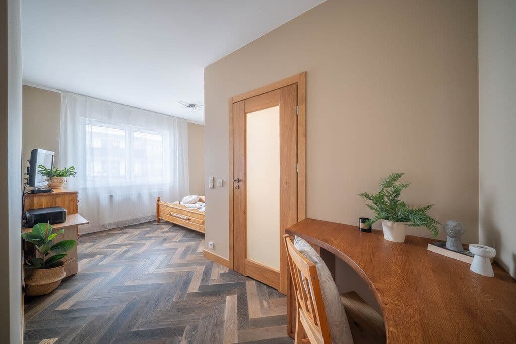 Просторная 5-комнатная квартира рядом со станцией метро Хжанув – 7