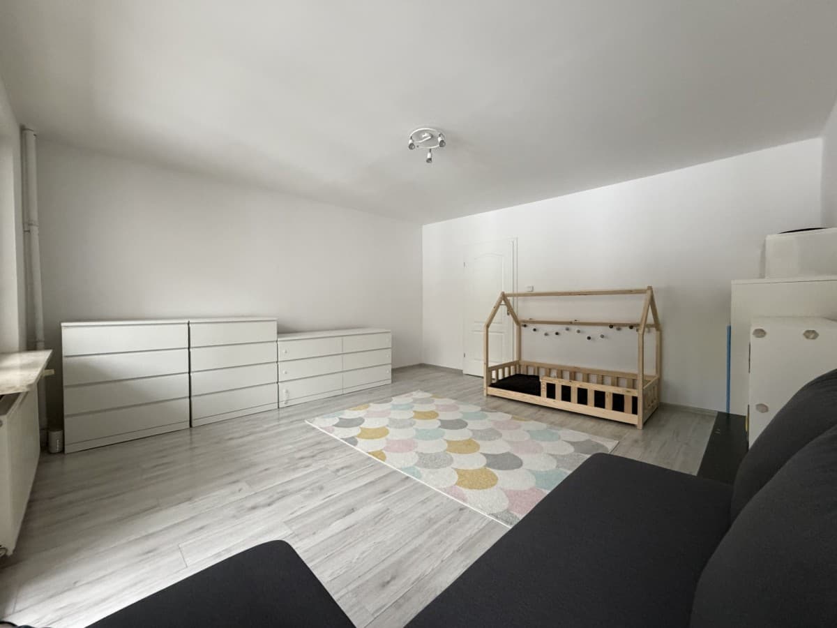 Светлая двухкомнатная квартира с собственным садом – 4