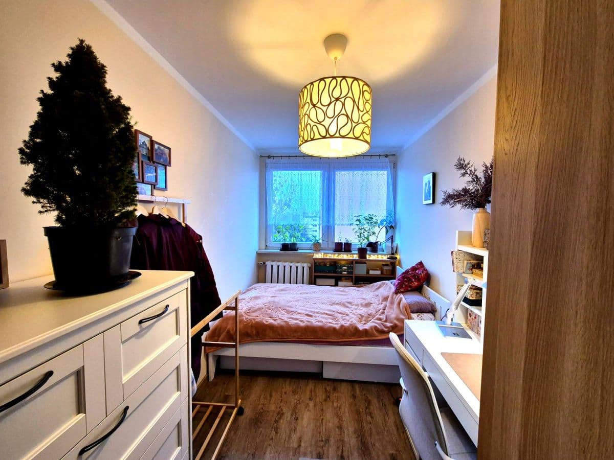 Светлая двухкомнатная квартира у ВАР – 6