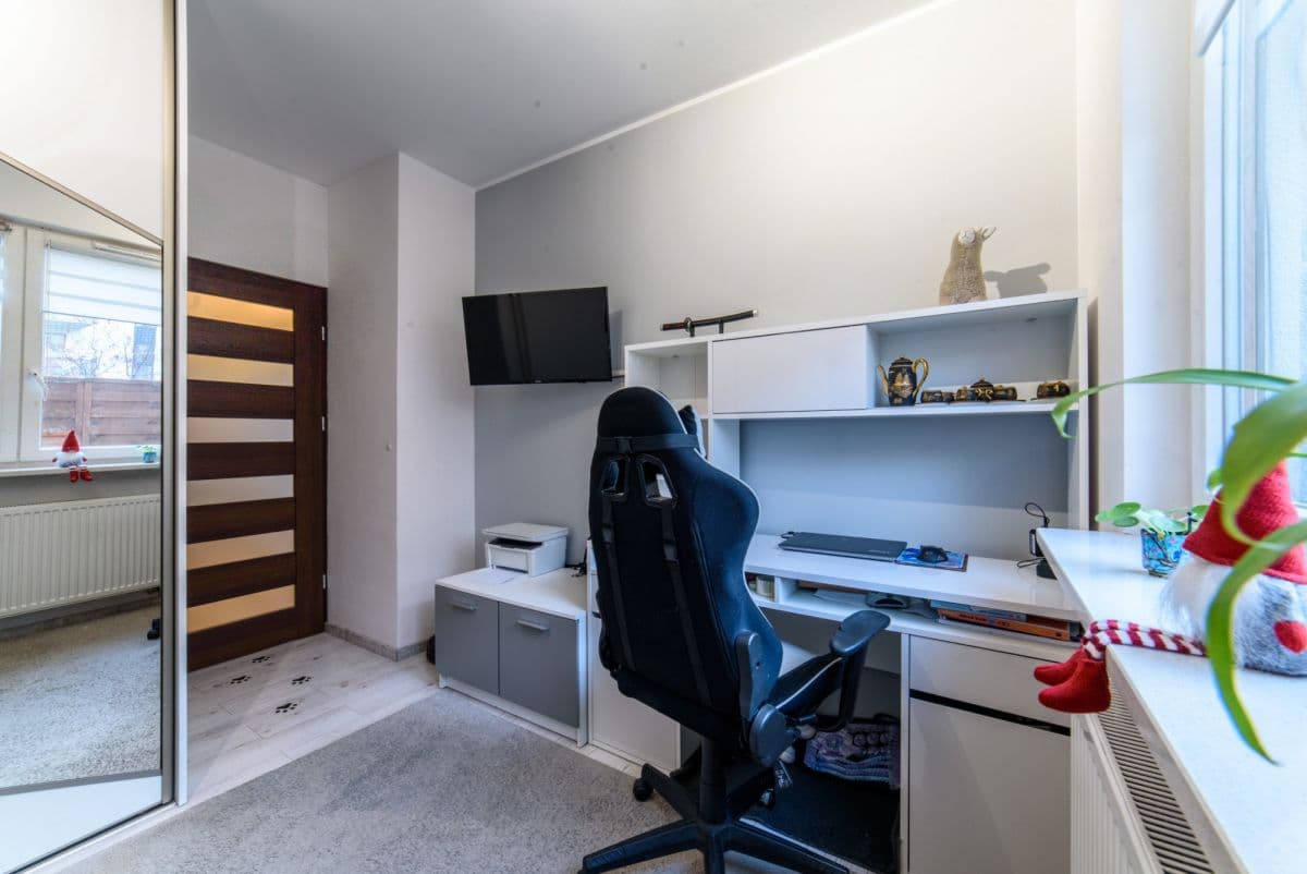 3-комнатная квартира с садом в Бемово, Варшава – 20