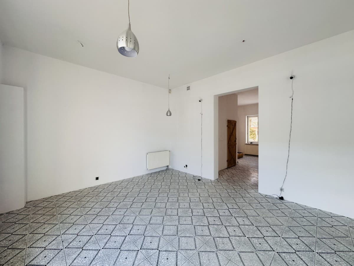 Торговое помещение рядом со станцией метро Натолин – 8