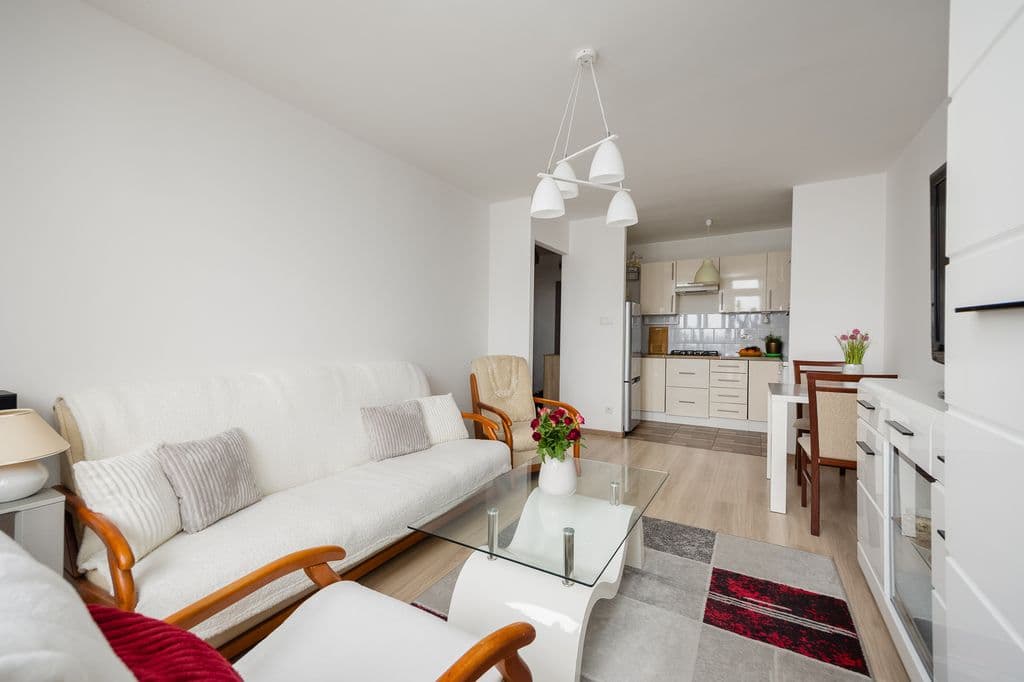 Отремонтированная квартира с юго-западным видом в Воле – 1