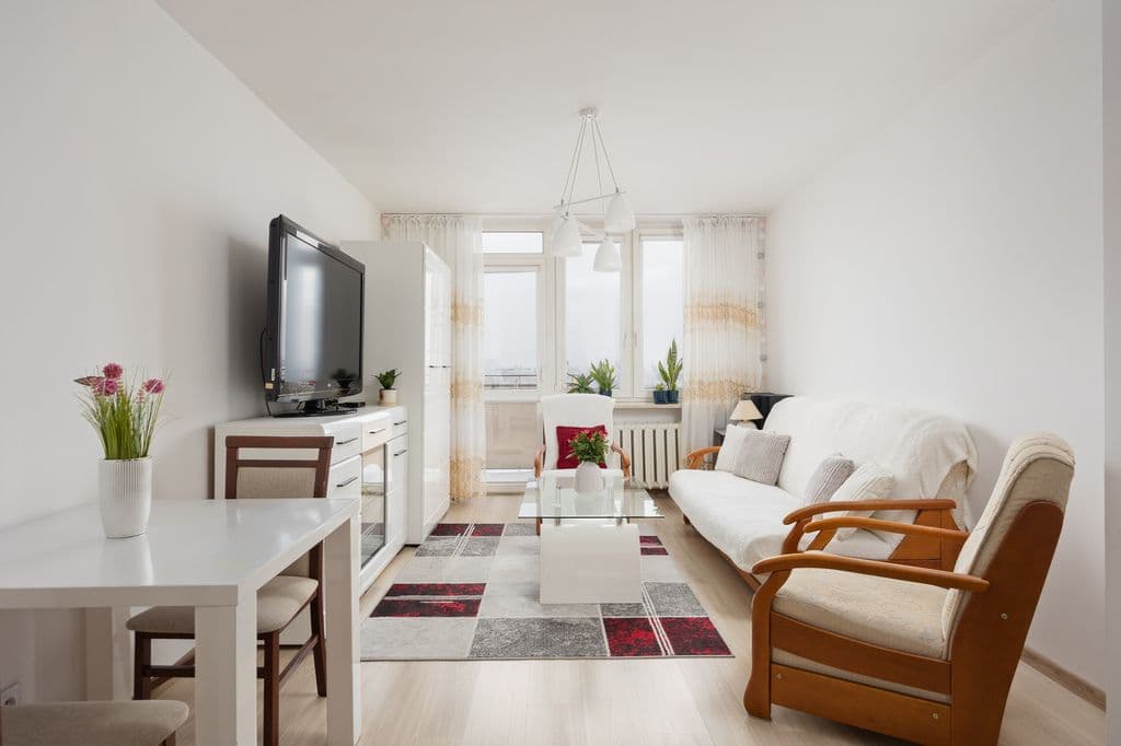 Отремонтированная квартира с юго-западным видом в Воле – 2