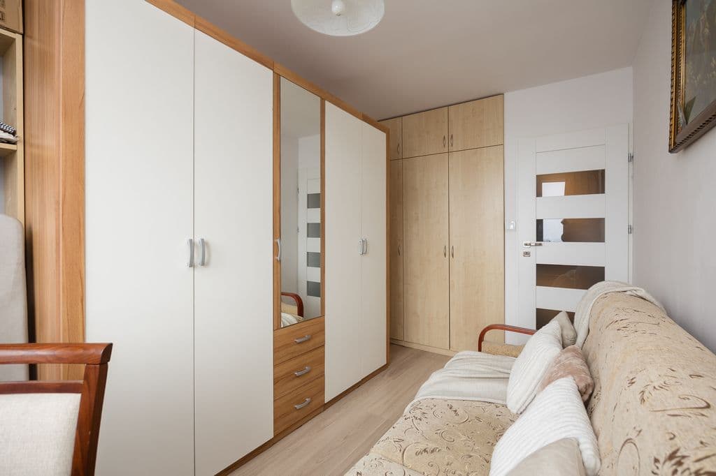 Отремонтированная квартира с юго-западным видом в Воле – 13