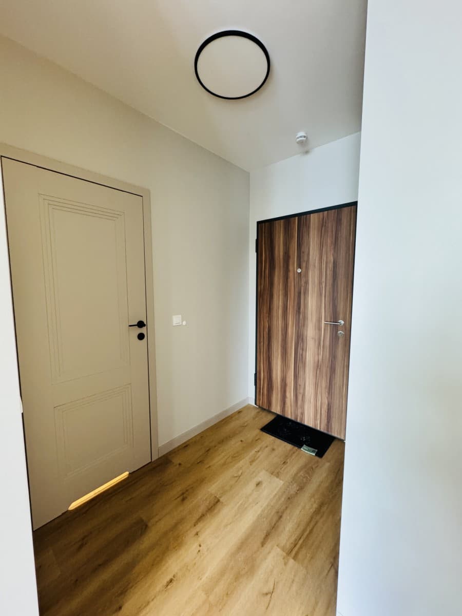 Современная 2-комнатная квартира с парковкой на Празе-Южной – 10