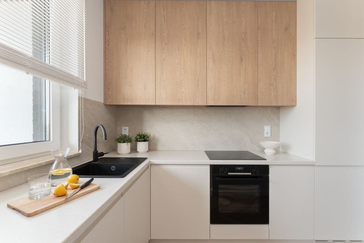 Современная 2-комнатная квартира с балконом в Урсусе – 2