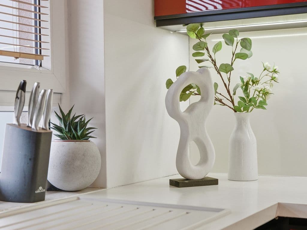 Светлая 2-комнатная квартира с балконом и гаражом – 8