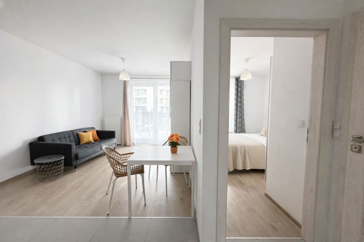 Современная 2-комнатная квартира с большим балконом в Варшаве – 9