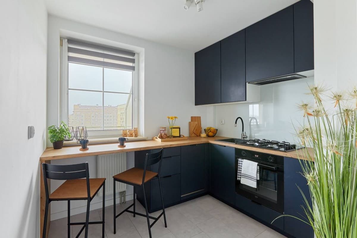 Современная квартира-студия с отдельной кухней в Уншусе – 1