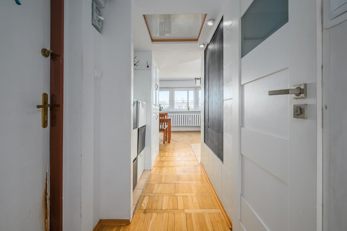 3-комнатная квартира требует ремонта в Охоте – 13