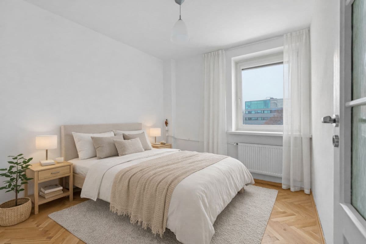 Светлая угловая квартира с большим балконом в центре города – 2