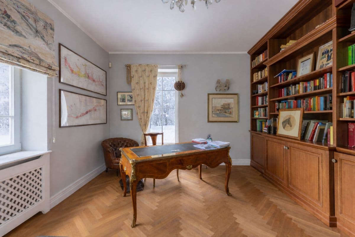 роскошная вилла с 5 спальнями в Констанцине – 16