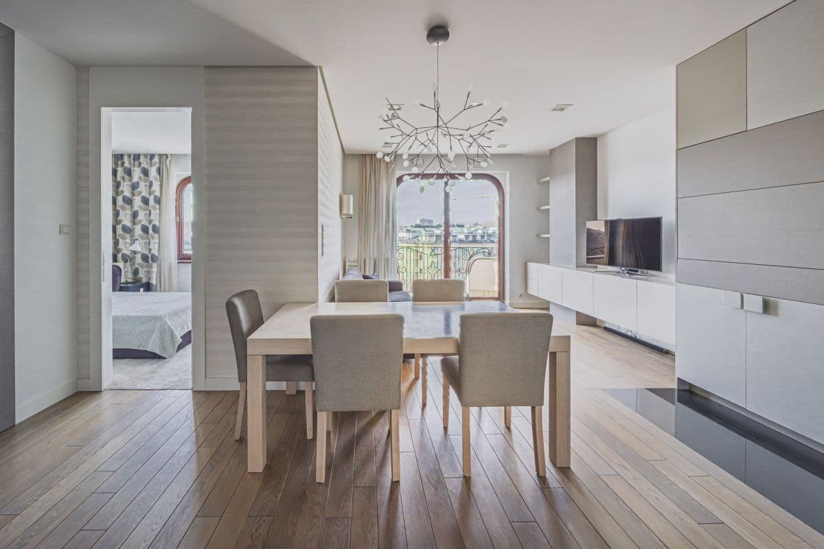 Компактная квартира с бассейном и тренажерным залом – 4