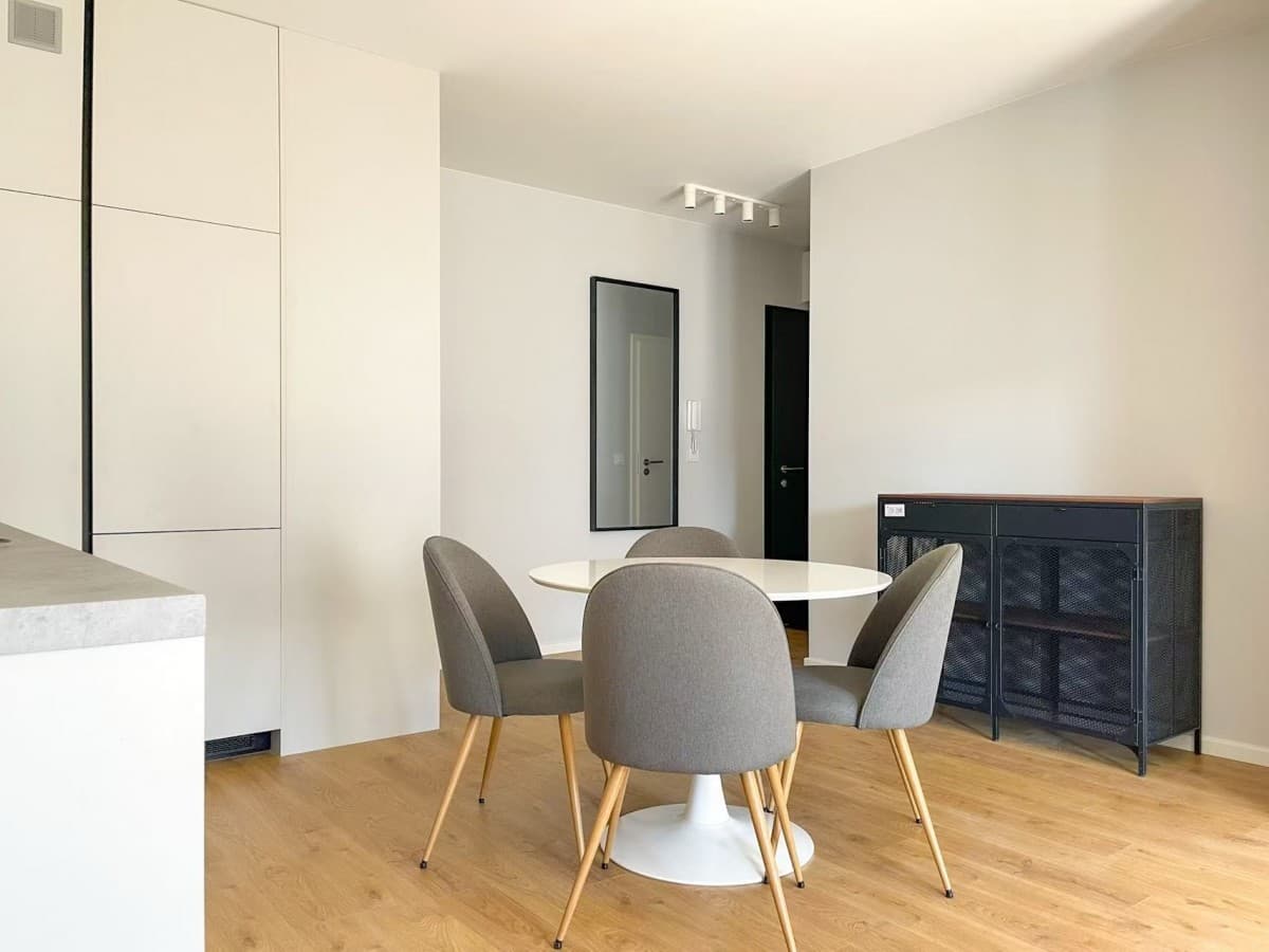 Современная 2-комнатная квартира с балконом в Бемово – 9