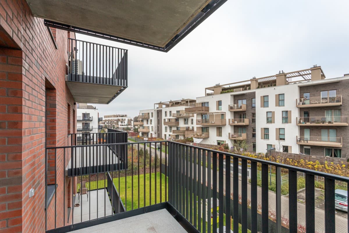 Современная 2-комнатная квартира с балконом в Бемово – 14