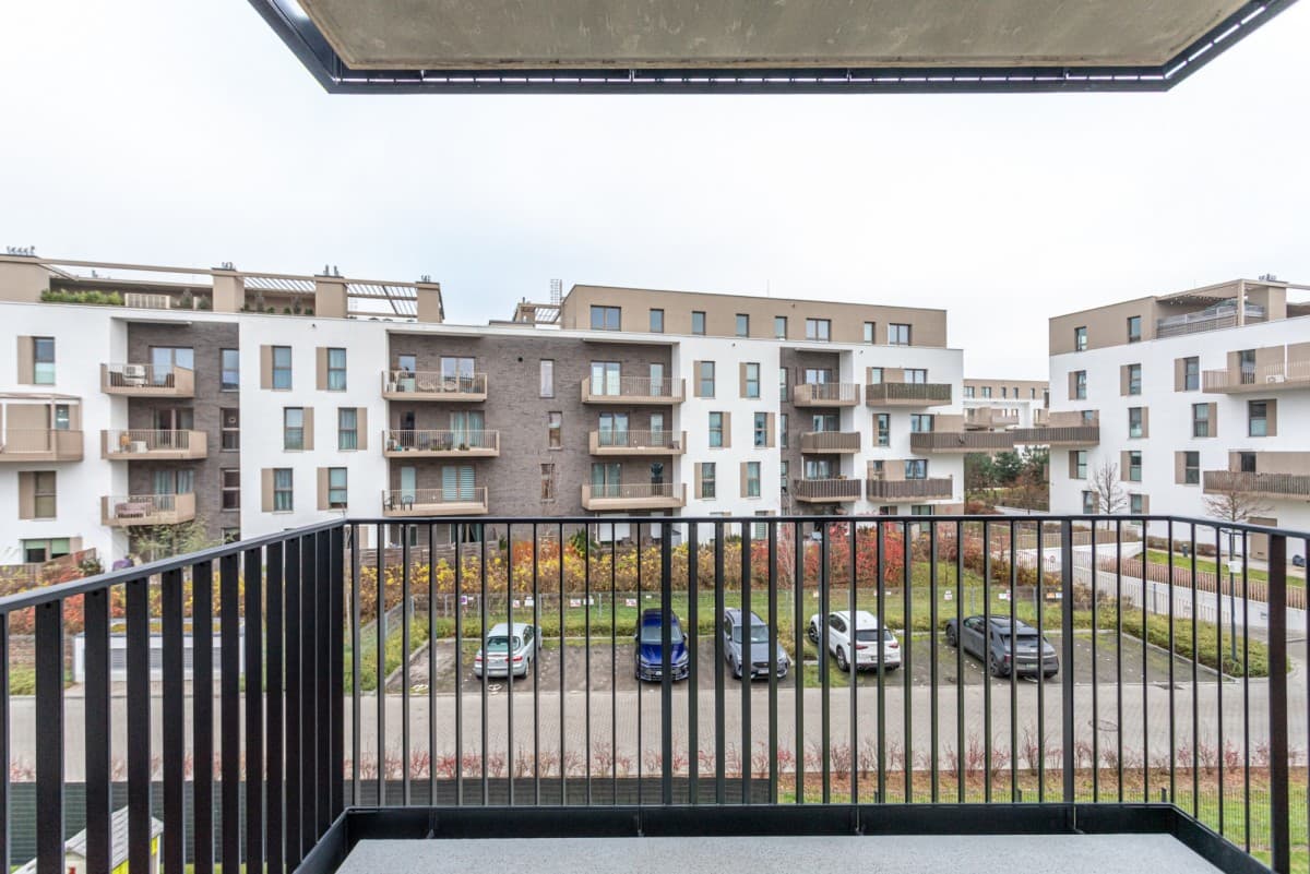 Современная 2-комнатная квартира с балконом в Бемово – 15