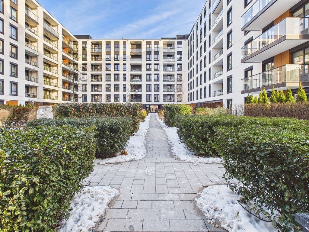 Светлая 2-комнатная квартира с лоджией в Марина Мокотов – 17