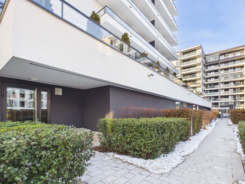 Светлая 2-комнатная квартира с лоджией в Марина Мокотов – 19