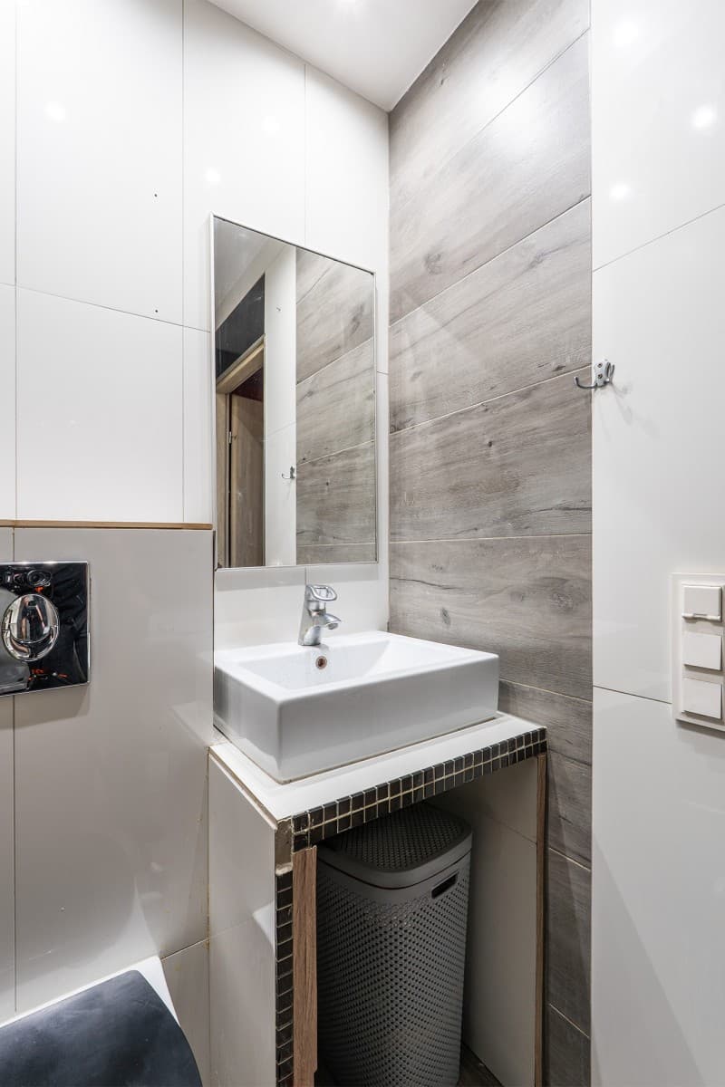 Двухкомнатная квартира для ремонта с балконом – 11