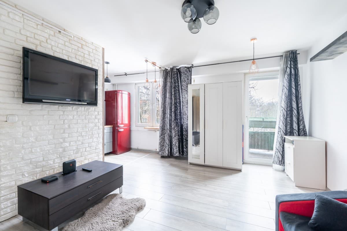 Двухкомнатная квартира для ремонта с балконом – 1