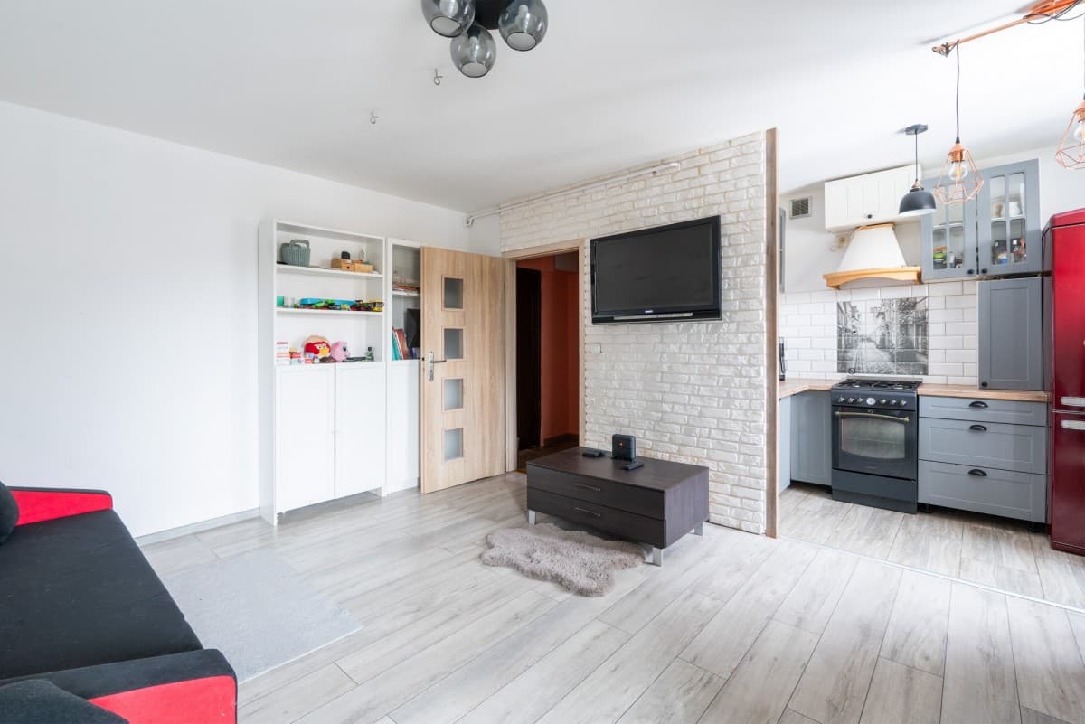 Двухкомнатная квартира для ремонта с балконом – 3