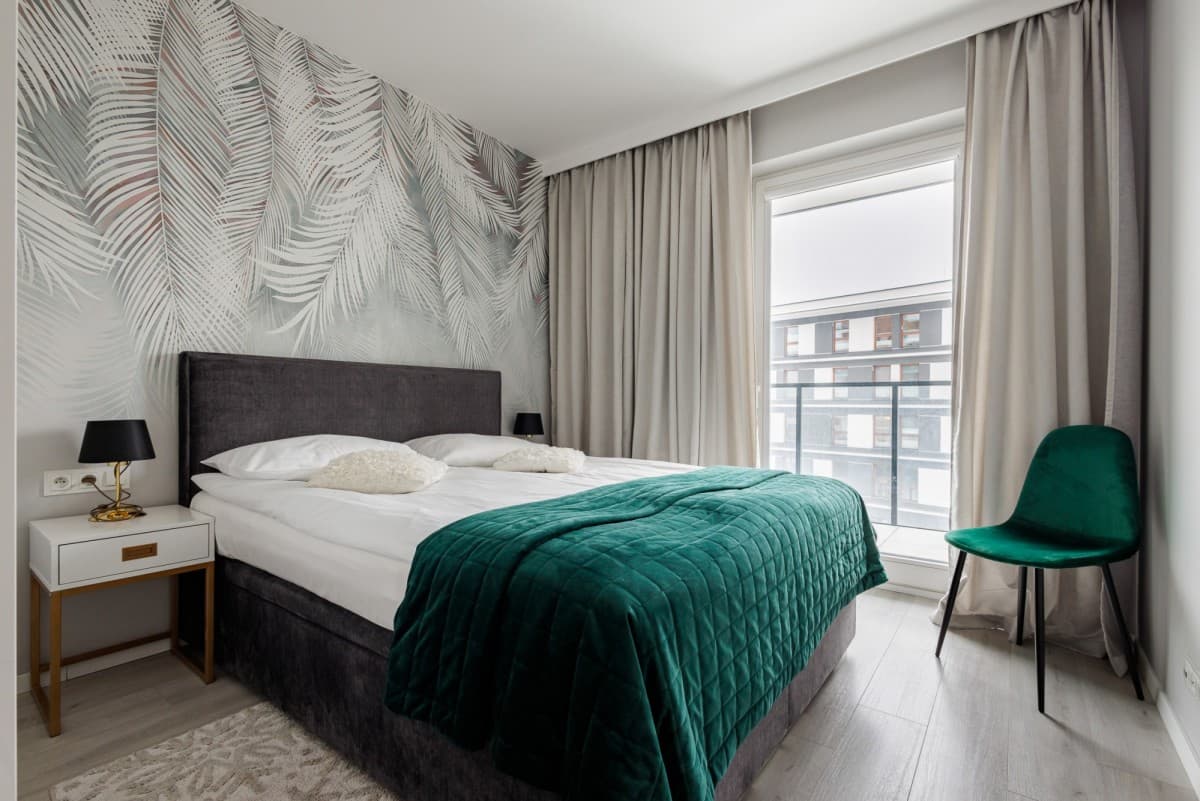 Стильная двухкомнатная квартира в безопасном комплексе – 9