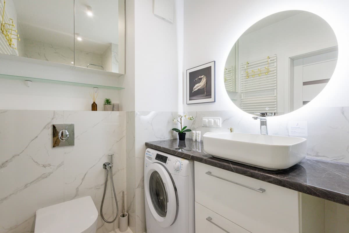 Стильная двухкомнатная квартира в безопасном комплексе – 7