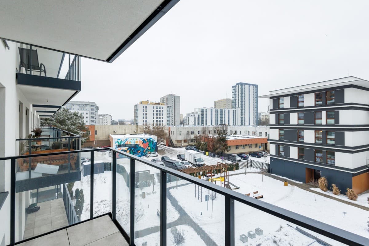 Стильная двухкомнатная квартира в безопасном комплексе – 11