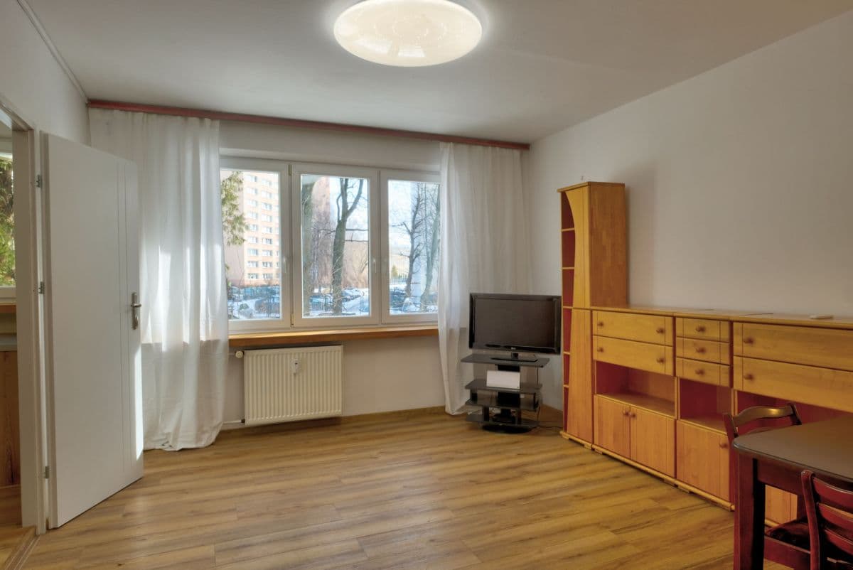 Просторная 4-комнатная квартира рядом с метро в Воле – 1