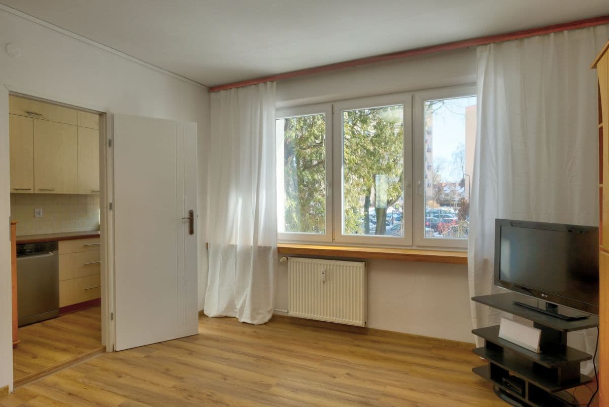 Просторная 4-комнатная квартира рядом с метро в Воле – 2