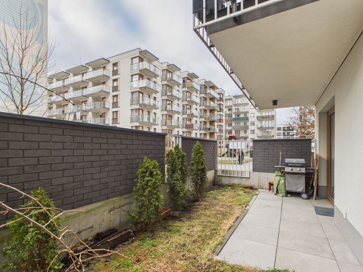 Трехкомнатная квартира с садом в закрытом комплексе – 12