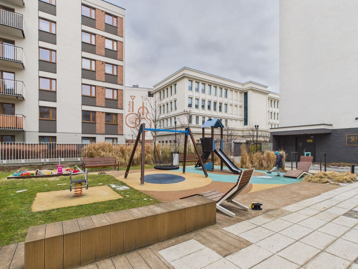 Трехкомнатная квартира с садом в закрытом комплексе – 14