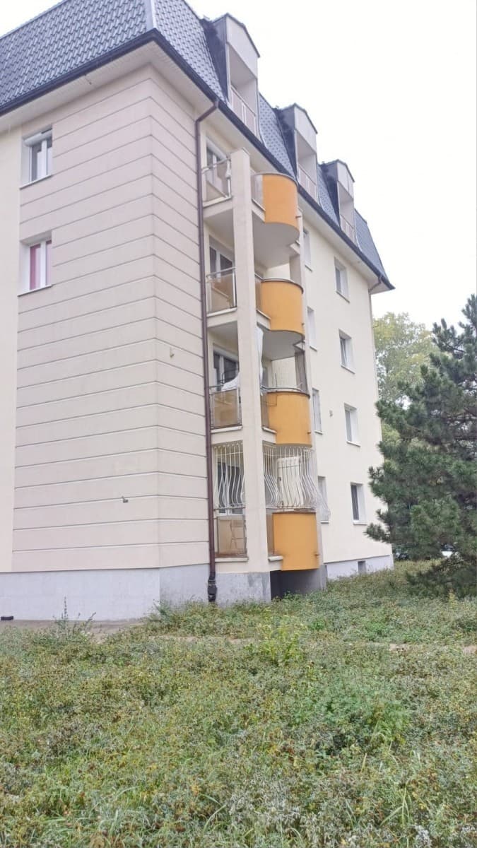 Просторная квартира на первом этаже в Влохах, Варшава – 2