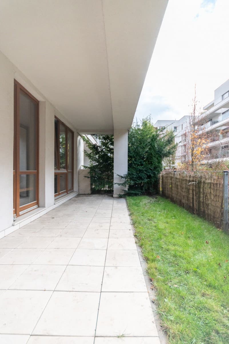 Элегантная 2-комнатная квартира с частным садом в Виланове – 12