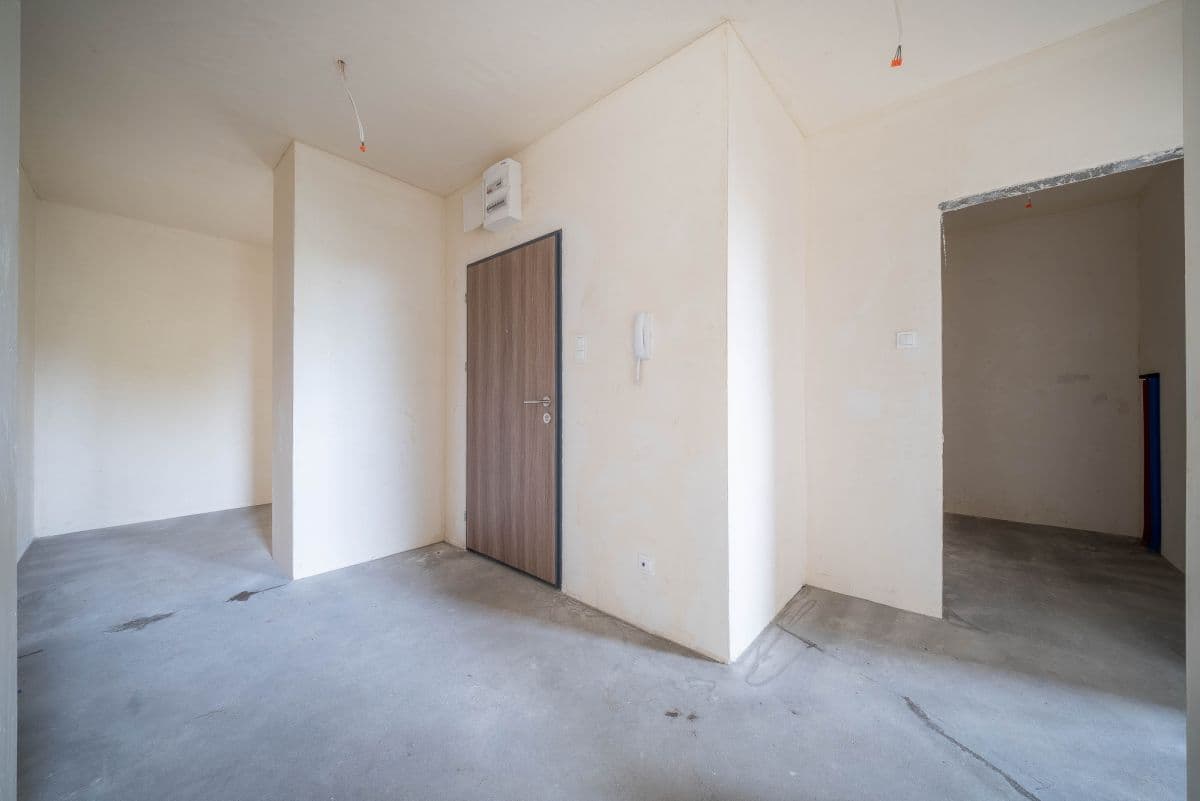 Просторная 4-комнатная квартира с двумя садами – 8